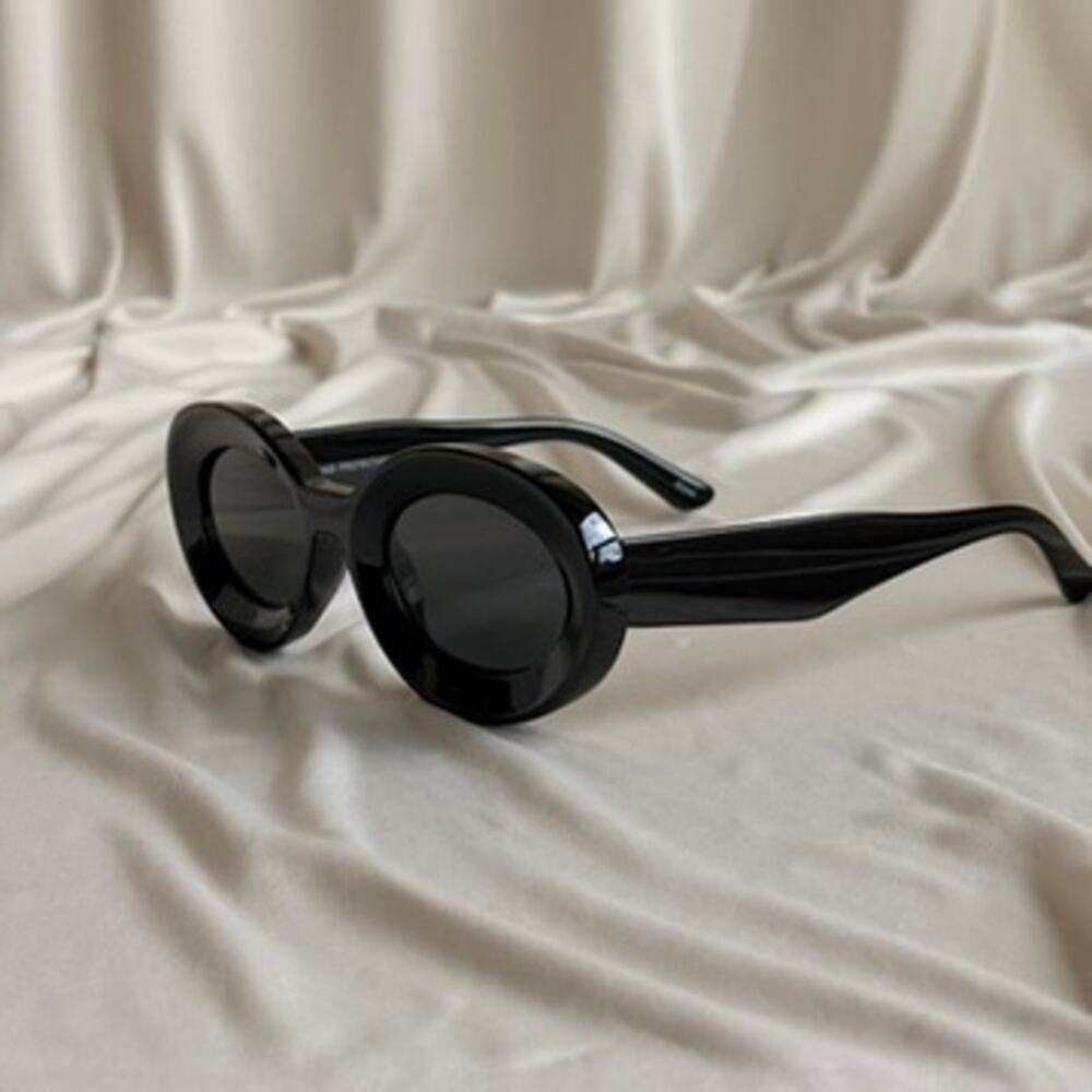 Chunky Oval Sunglasses - Black Frame & Lenses, UV400 - Picture 4 of 8